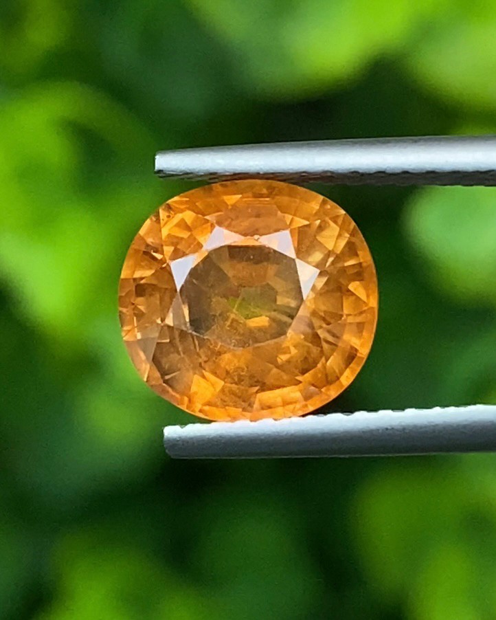 พลอย บุษราคัม yellow sapphire 3.32 กะรัต (Cts.) พลอยแท้ อัญมณีมงคลประจําวันเกิด เครื่องประดับพลอย