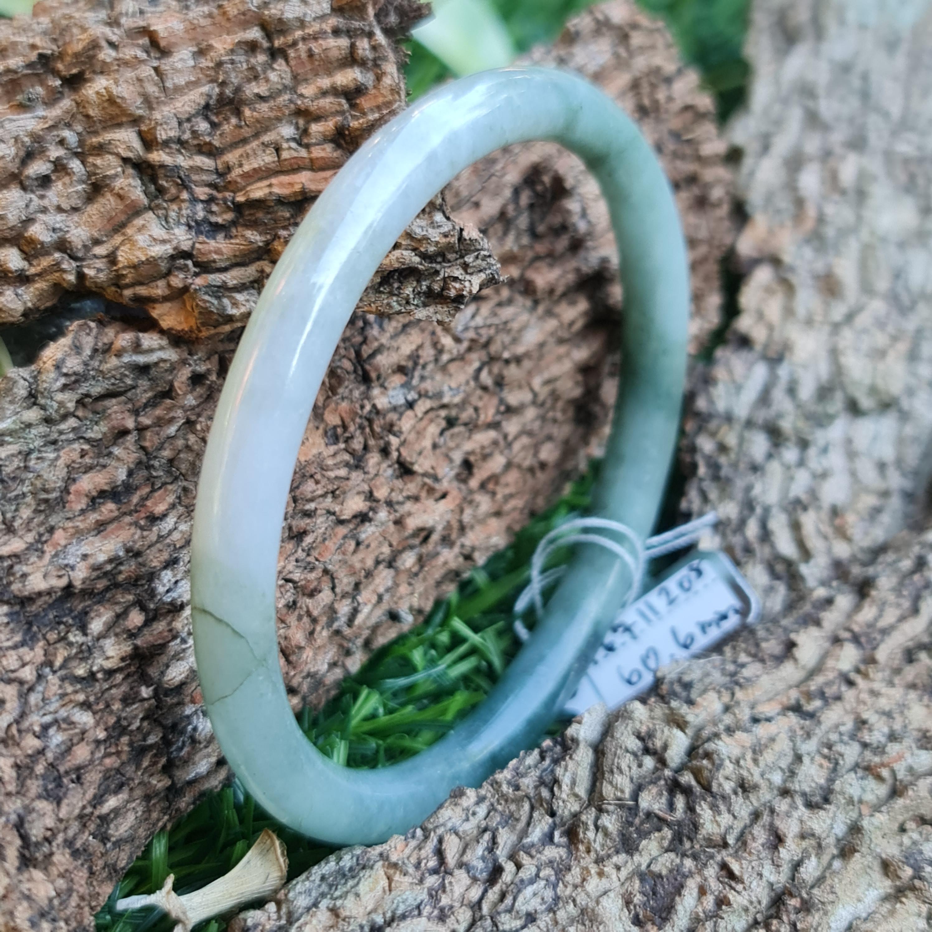 JT6711208 หยก พม่า แท้ Jade กำไลหยก 60.6 มม. (Jadeite bracelet) พม่า (Myanmar)