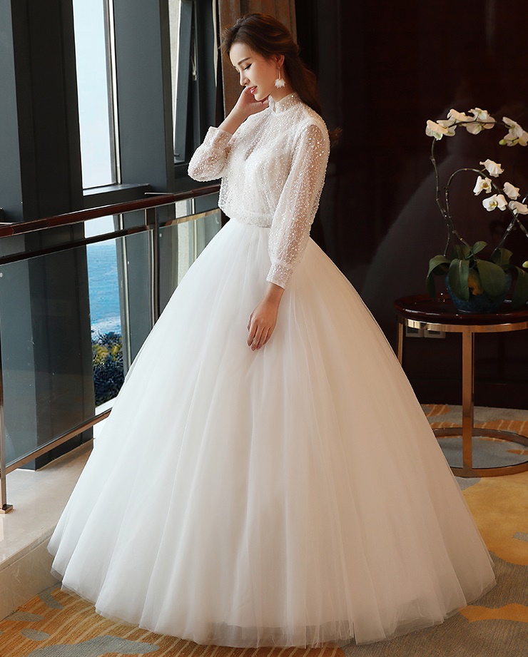 ชุดแต่งงาน แขนยาว ชายตรง เชือกผูกหลัง