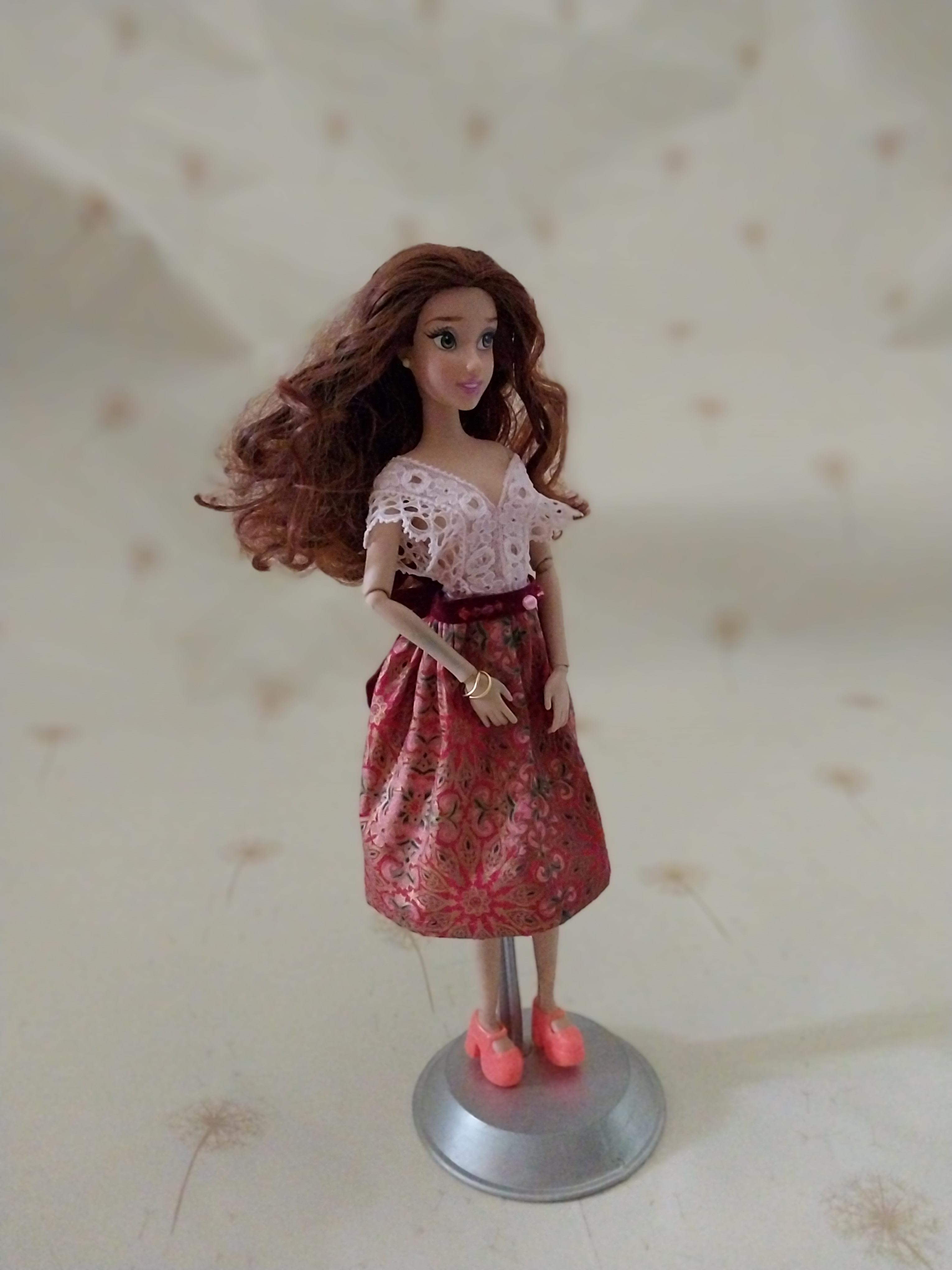 ตำหนิ แขนซ้ายและมือมีรอยสีฟ้า ขามีรอยเปื้อน ตามภาพ,แบลล์ ดิสนีย์ปริ๊นเซส Beauty and the Beast งานแท้ Disney China แขนข้อต่อ ขายาง