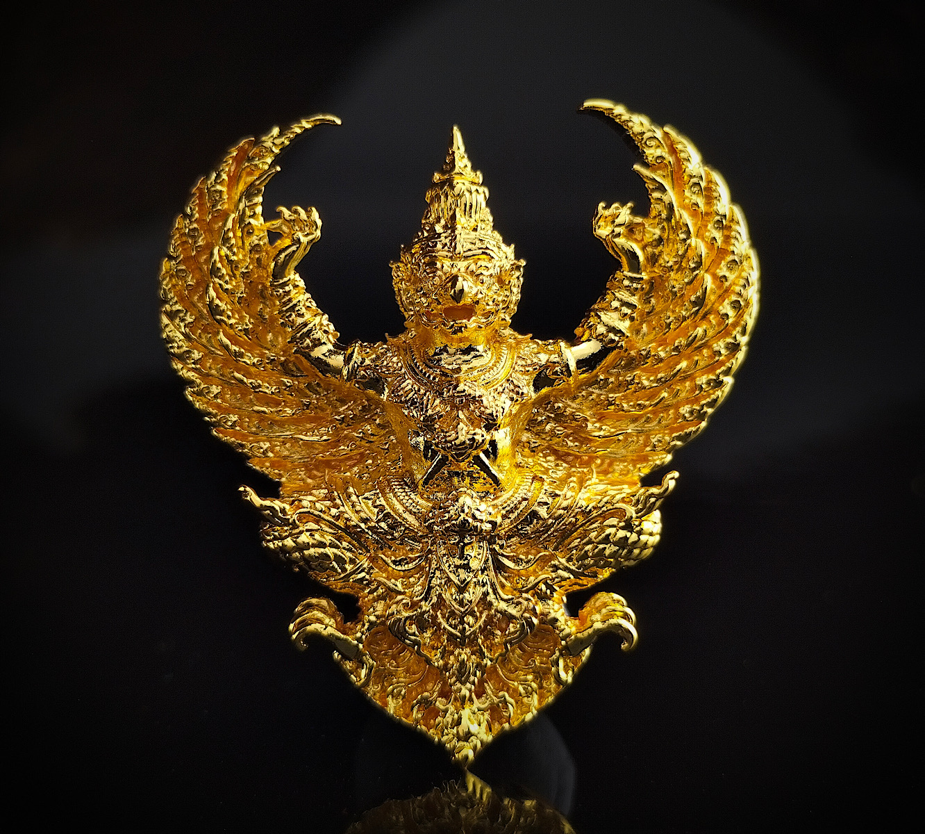 พญาครุฑ รุ่น รวยสุดสุด (ด้านหลัง ร.5) พุทธศิลป์รุ่นแรกแห่งวัดโพธิทองปี2563 โดย พระอาจารย์วราห์ ปุญญวโร