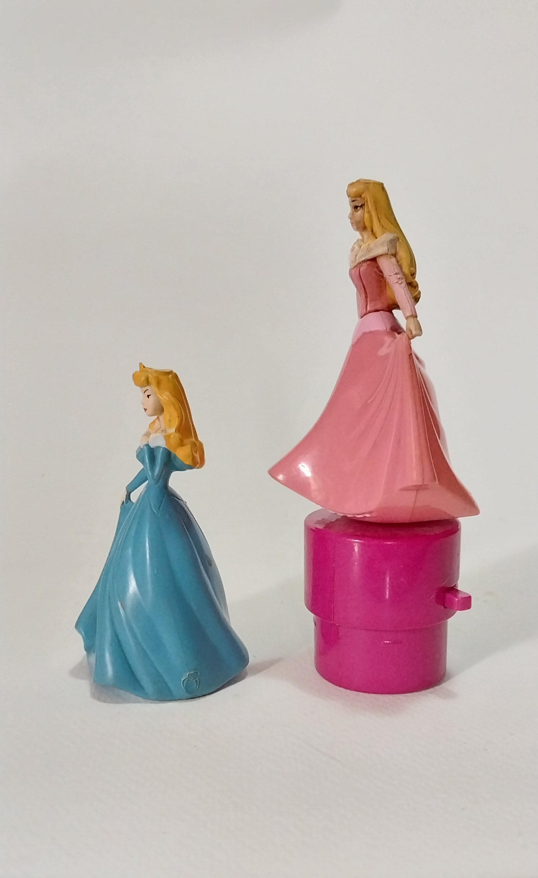 มีหลายภาพ ตุ๊กตาเจ้าหญิงดิสนีย์ เจ้าหญิงออโรร่า หรือ เจ้าหญิงนิทรา Sleeping Beauty , งานเก่ามีรอยบ้าง