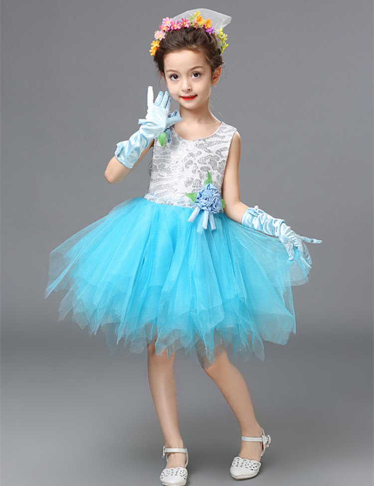 Pre-order ชุดแฟนซี ชุดแสดง แขนกุด คอกลม พิมพ์ลายช่วงบน กระโปรงตาข่าย แต่งดอกไม้สามมิติ