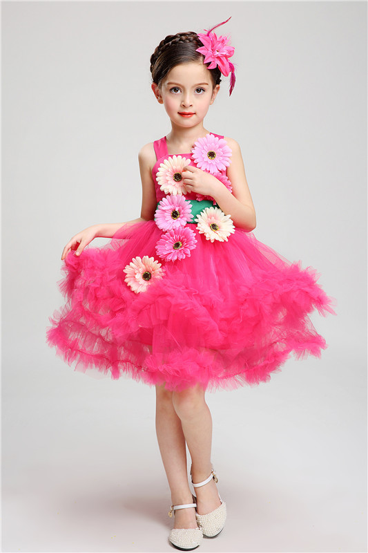 Pre-order ชุดแฟนซี ชุดการแสดง สายเดี่ยว แต่งดอกสามมิติด้านหน้า กระโปรงตาข่ายเป็นชั้น ๆ สวยงาม