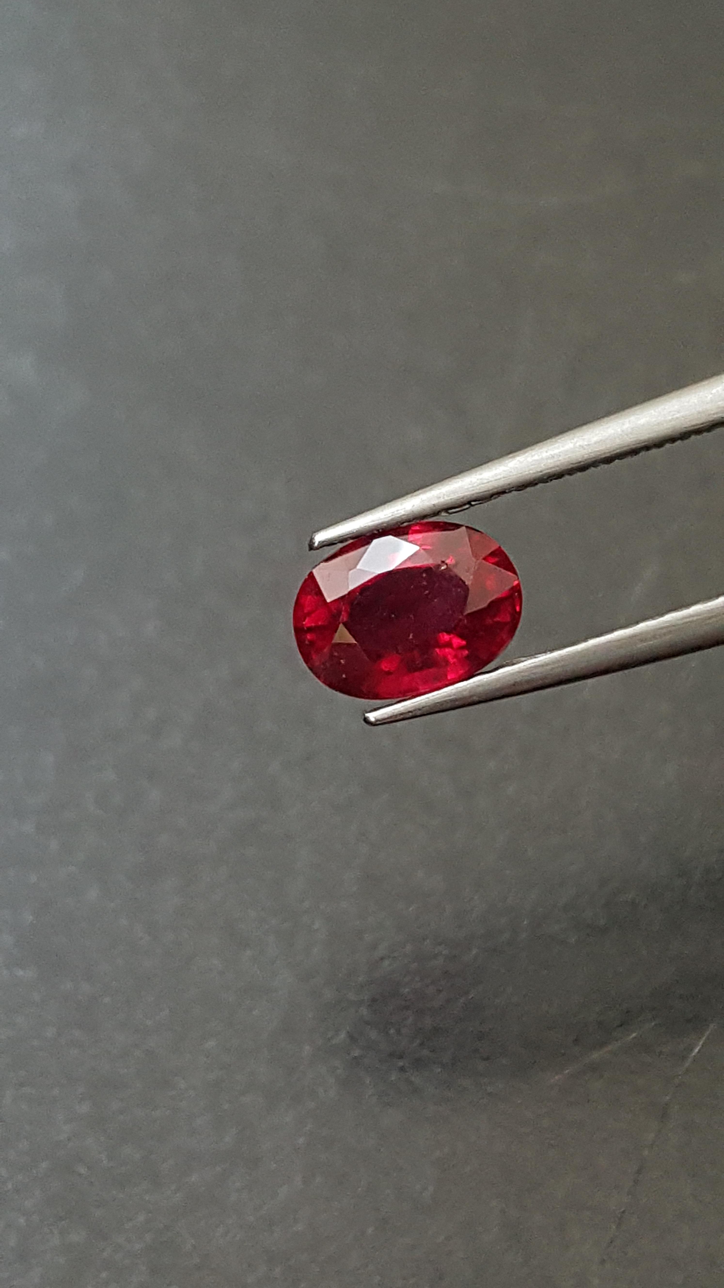 พลอยทับทิม (Ruby) 1.35 กะรัต (Cts.) พลอยแท้ อัญมณีมงคลประจําวันเกิด เครื่องประดับพลอย