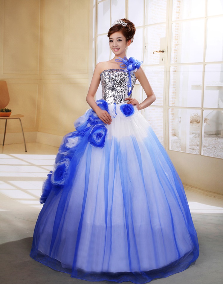 พร้อมเช่า ชุดแฟนซี ชุดราตรียาว สีน้ำเงิน เกาะอก ไหล่เดียว ช่วงอกปักเลื่อม กระโปรงแต่งผ้าโปรงดอกไม้