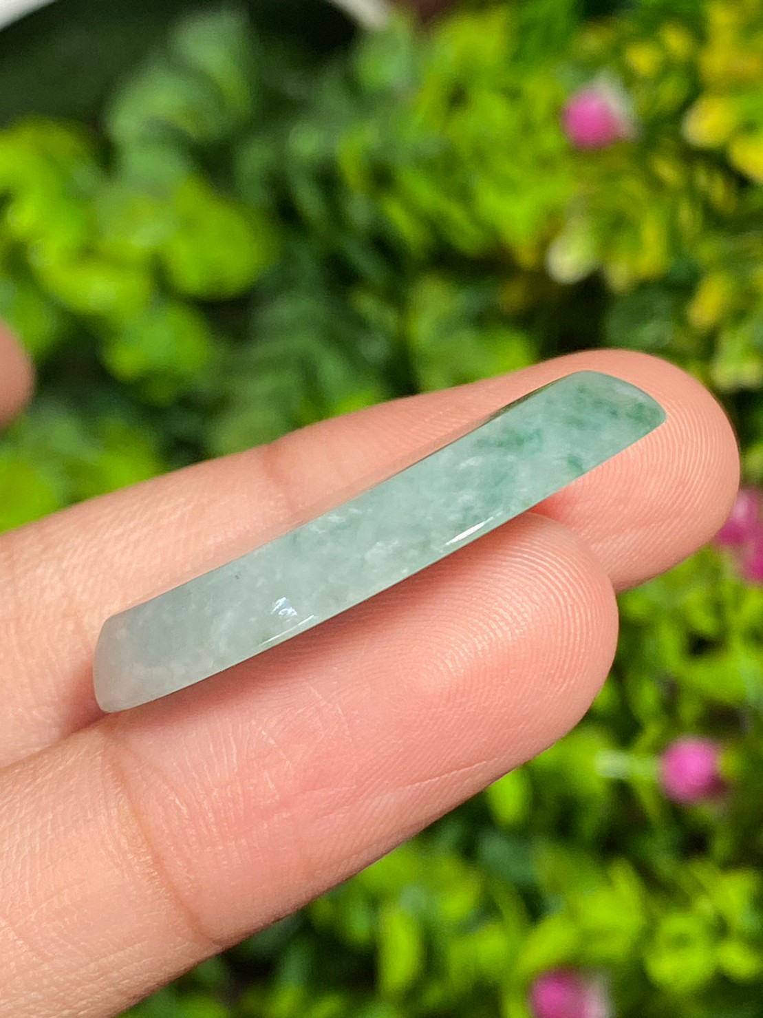 หยกพม่าเจียรนัย (Burmese jade ) 30.26 กะรัต หยกพม่า (jadeite)