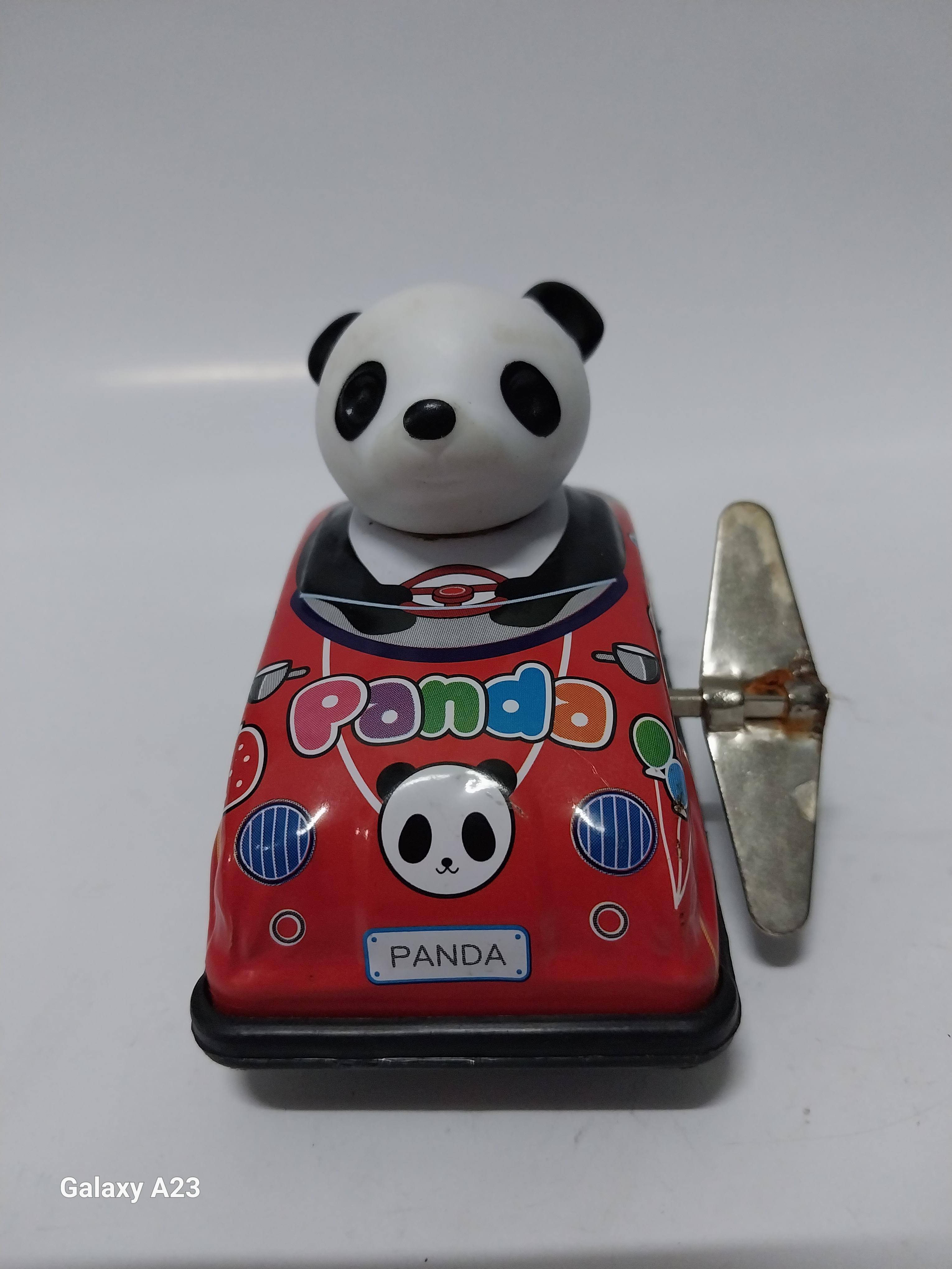 มีหลายภาพ ของเล่นสังกะสีไขลาน หมีขับรถ มีรอยสนิมเล็กน้อยตามภาพ ลานใช้ได้ปกติ