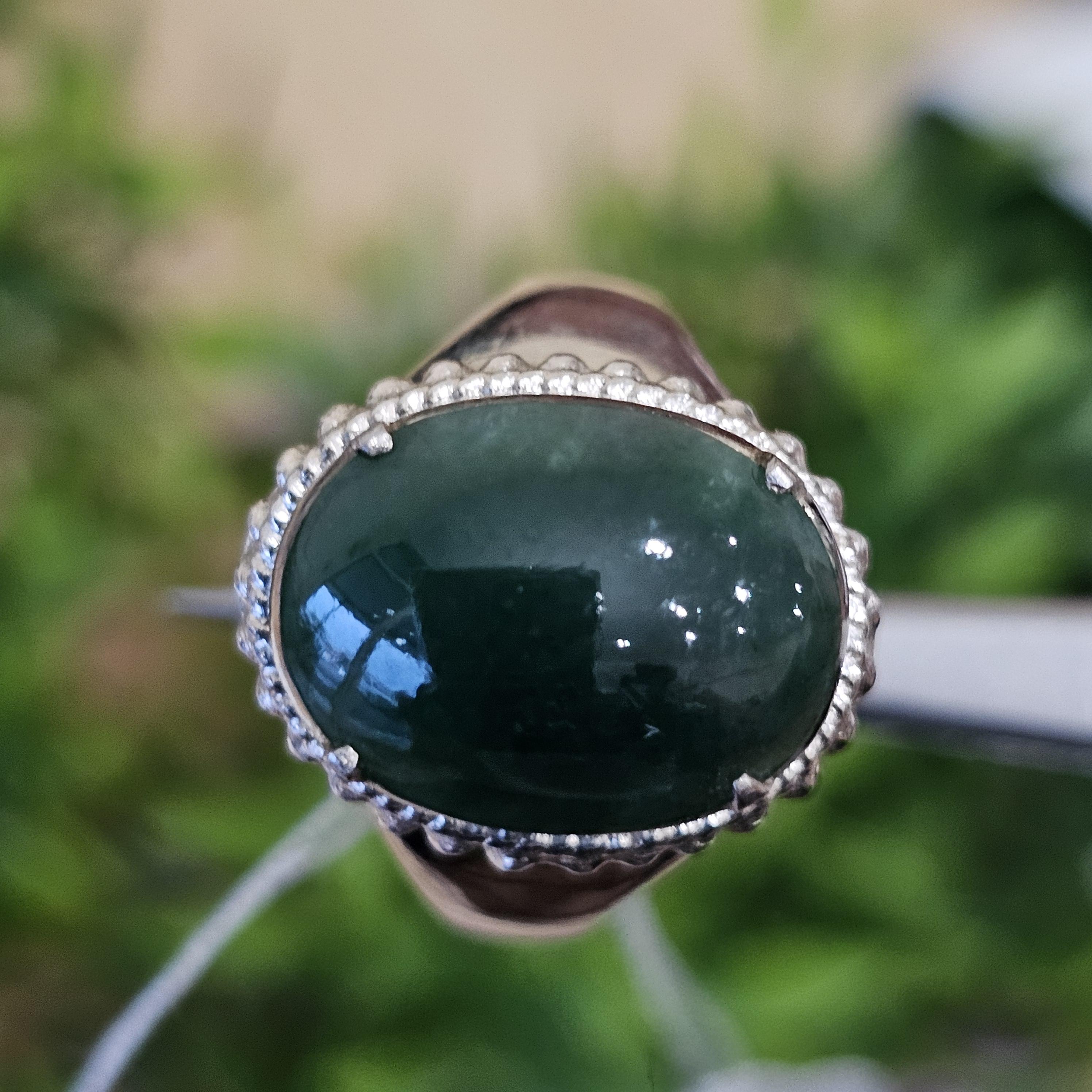 หยก พม่า แท้ Jade แหวนหยก (jadeite Ring) Size 59 ดิบ ไม่ผ่านการปรับปรุง (Type A) พม่า (Myanmar)