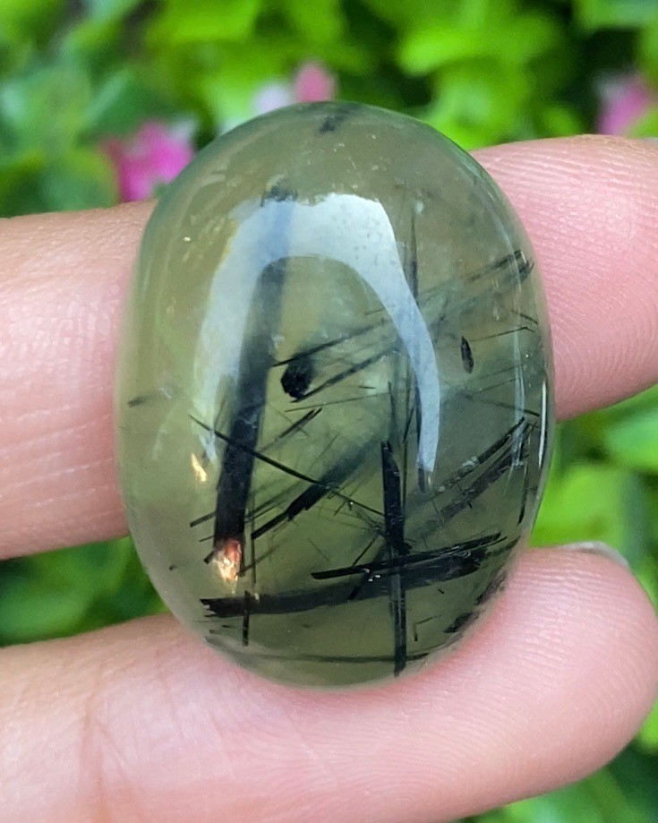 ไหมดำ พรีไนท์ Prehnite with Black tourmaline 41.74 กะรัต Cts. พลอยแท้ อัญมณีมงคลประจําวันเกิด เครื่องประดับพลอย