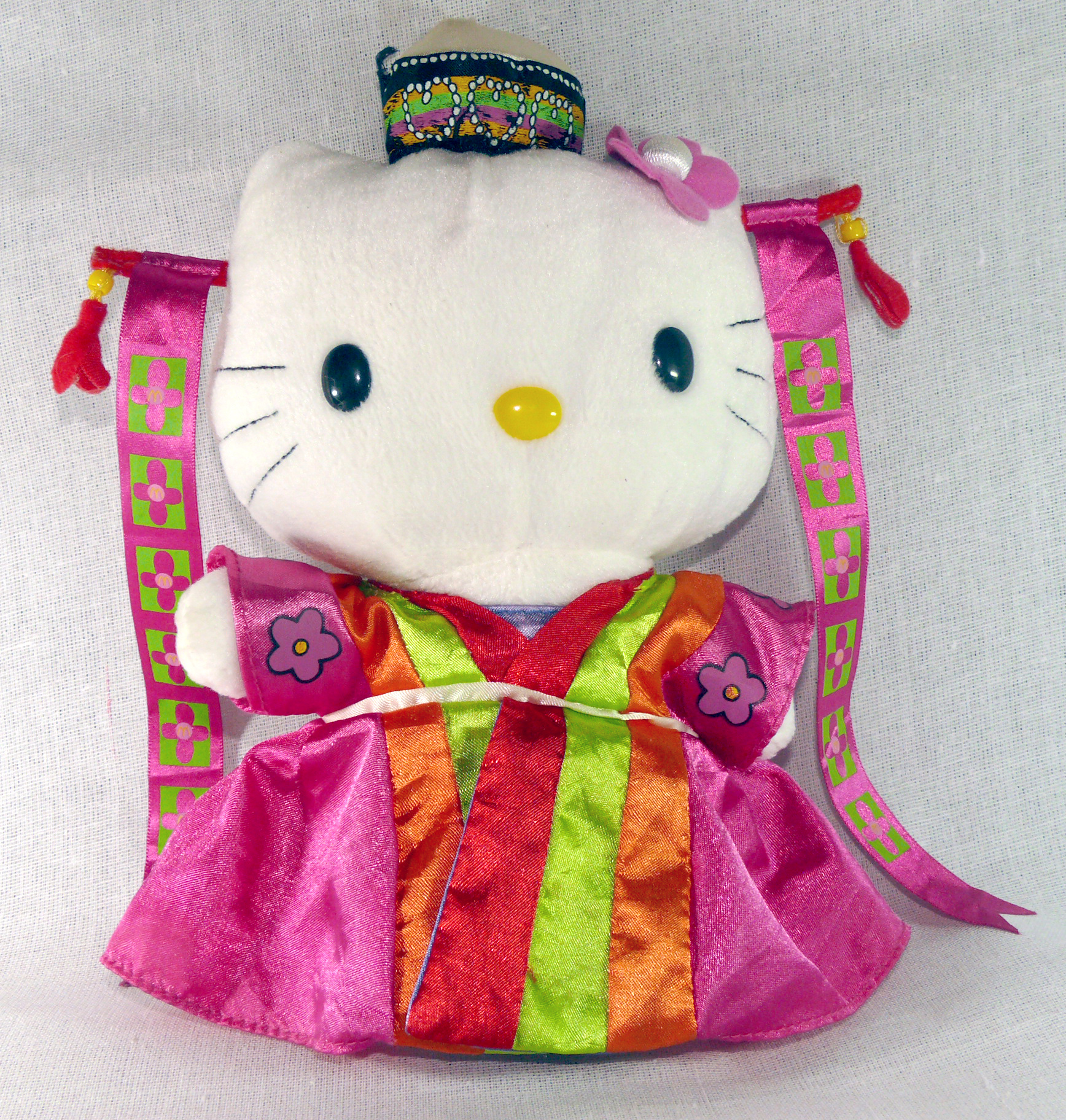 มีหลายภาพ ตุ๊กตาผ้า Hello Kitty คิตตี้ใส่ชุดเกาหลี