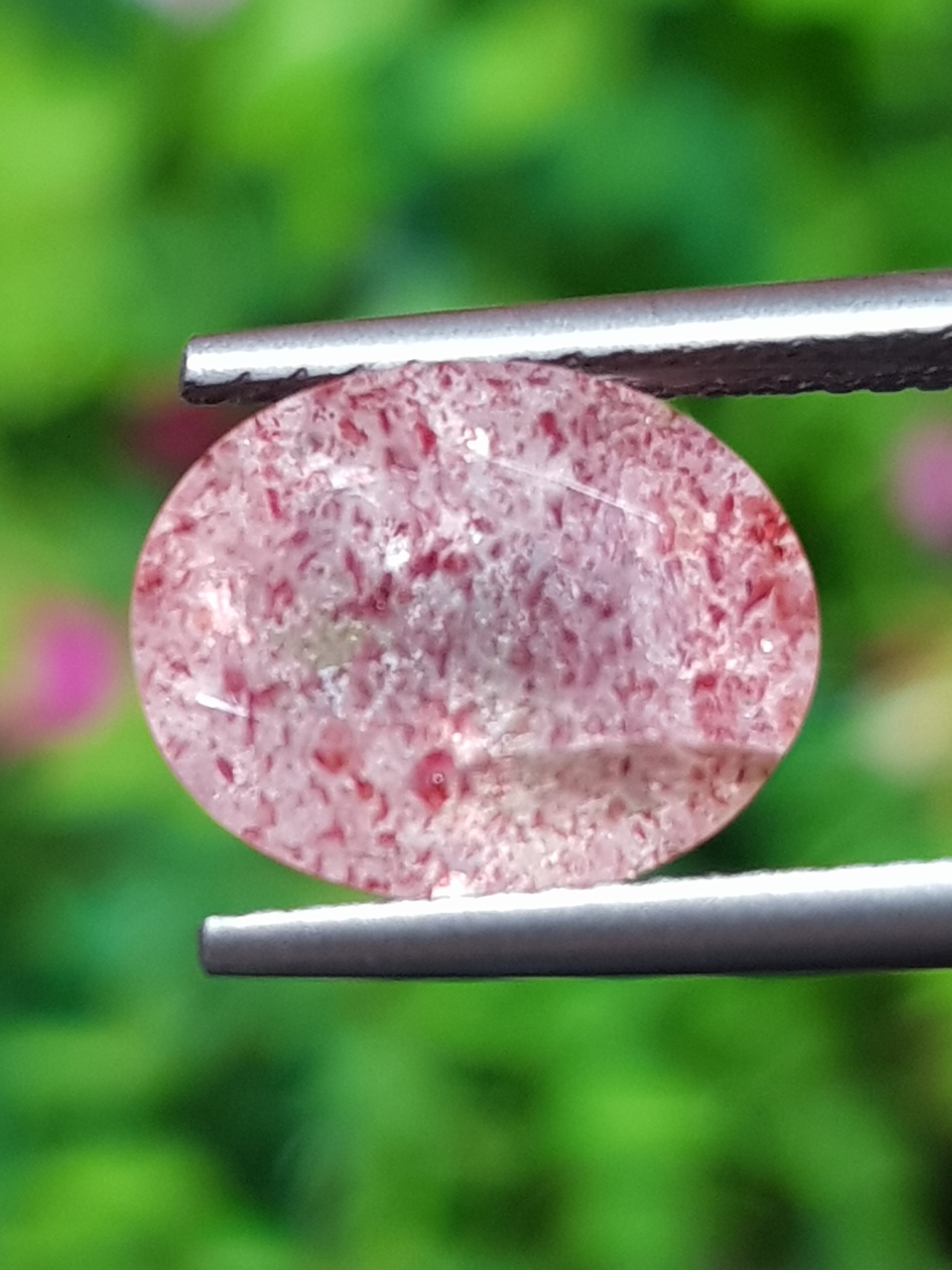 พลอย สตอเบอรี่ ควอตซ์ Strawberry Quartz 3.58 กะรัต (Cts.) พลอยแท้ อัญมณีมงคลประจําวันเกิด เครื่องประดับพลอย