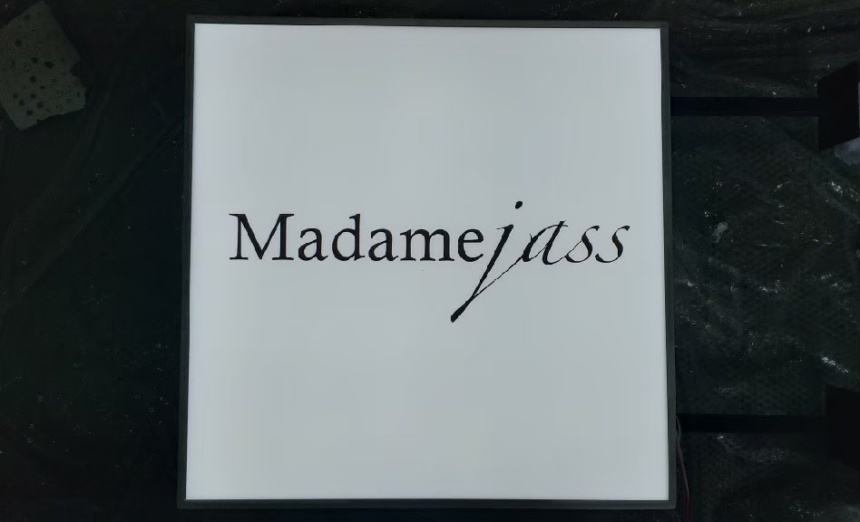 งานป้ายกล่องไฟ