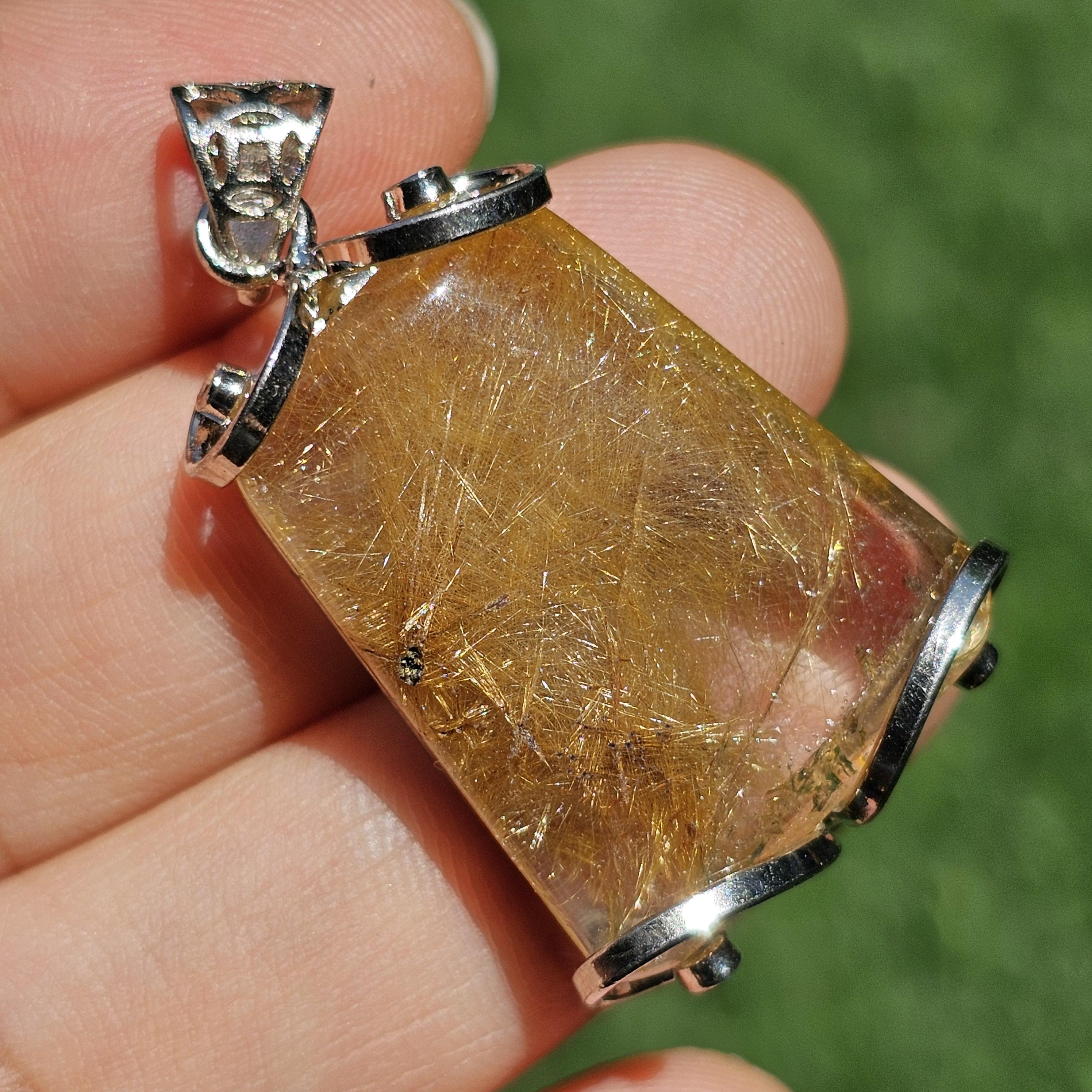 จี้ไหมทอง (Golden Rutilated Quartz) 50.00 กะรัต Cts. พลอยแท้ อัญมณีมงคลประจําวันเกิด เครื่องประดับพลอย