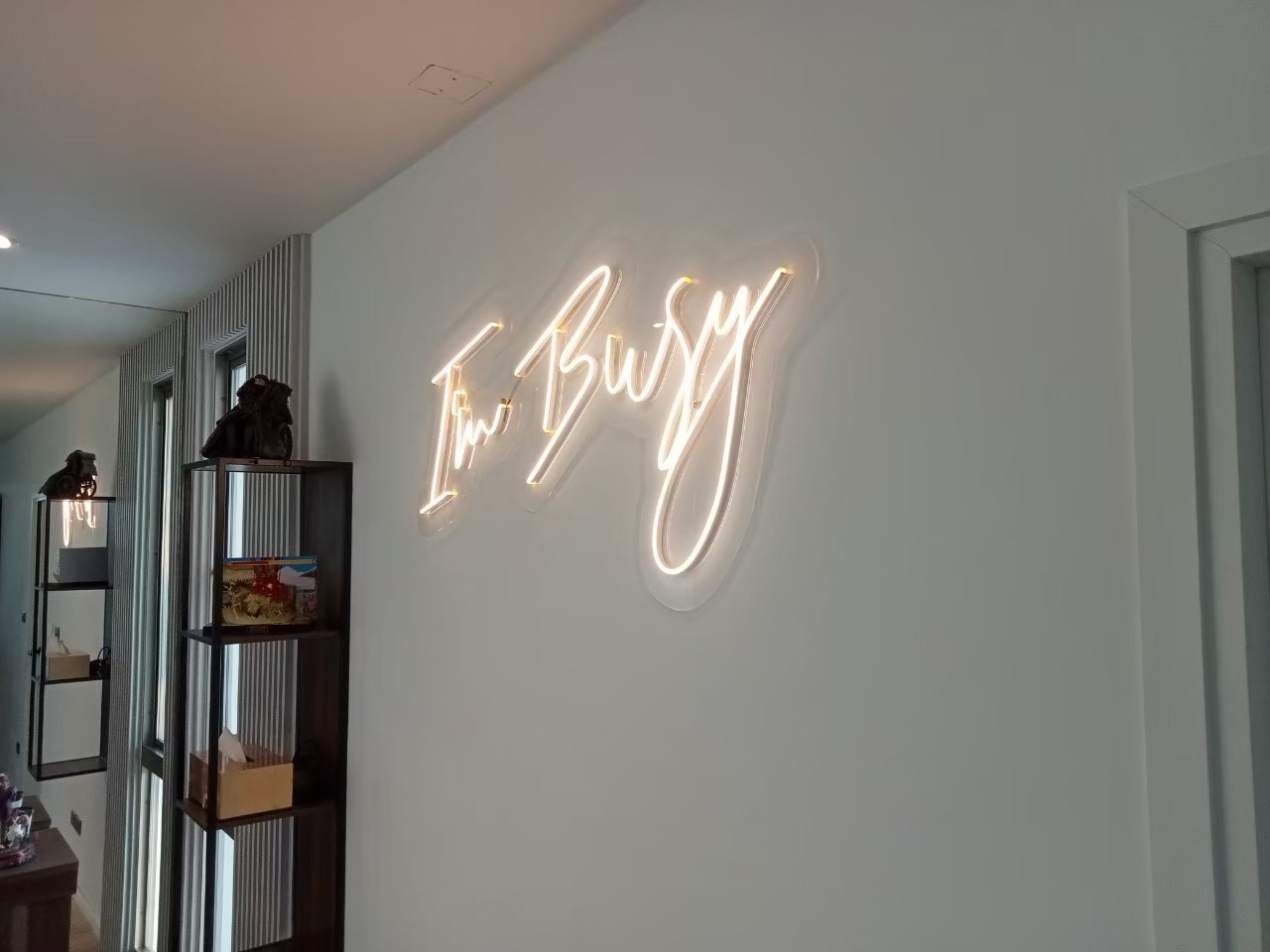 ไฟนีออน เฟค