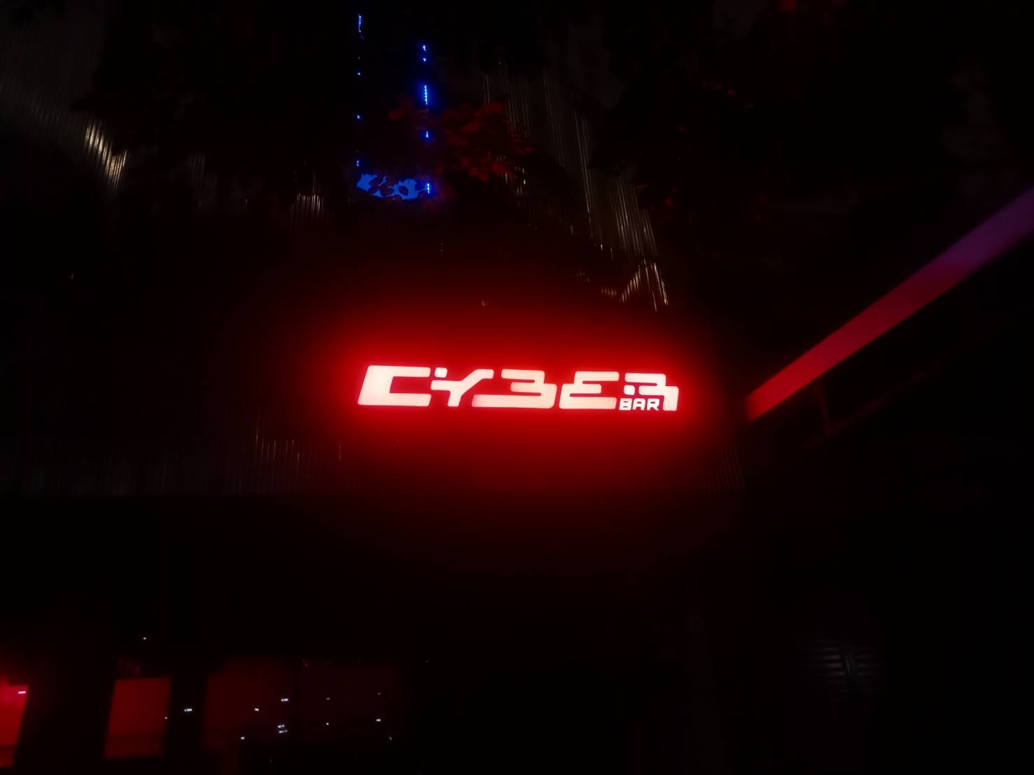 #ป้ายอักษรสแตนเลสแฮร์ไลน์ไฟออกหน้า