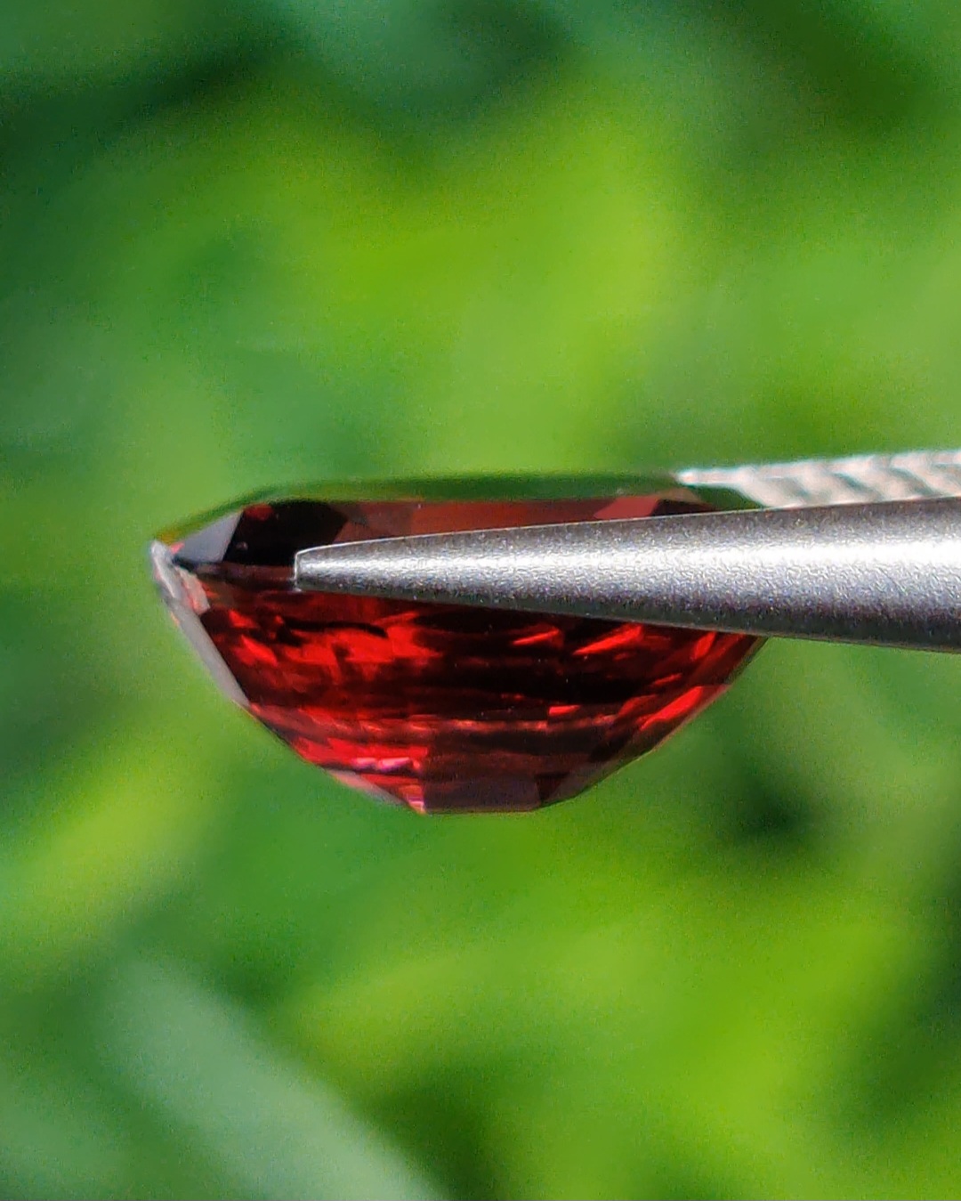 พลอย โรโดไลต์ กาเน็ท Rhodolite Garnet 3.06 กะรัต Cts.พลอยแท้ อัญมณีมงคลประจําวันเกิด เครื่องประดับพลอย
