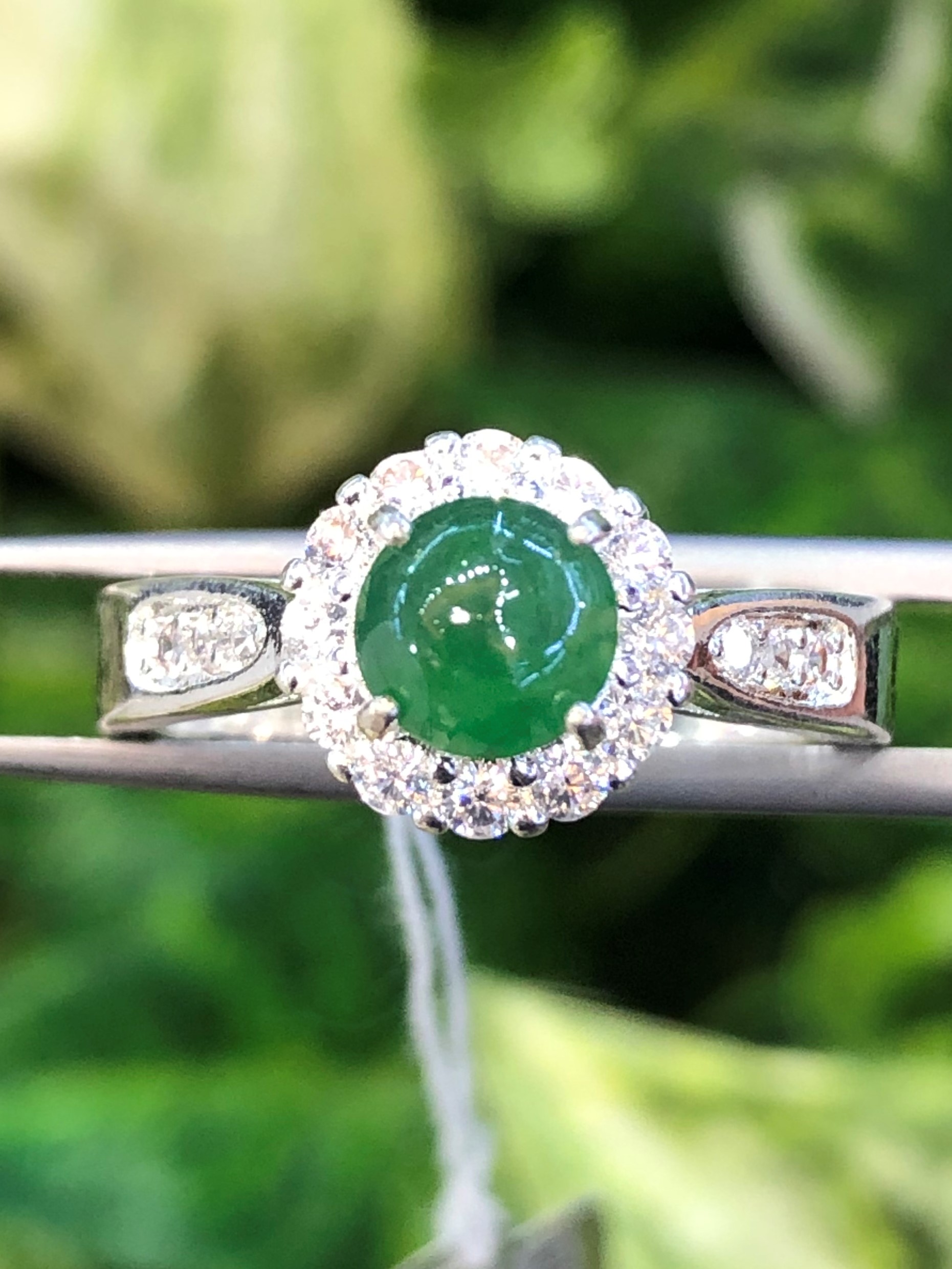 หยก พม่า แท้ Jade แหวนหยก (jadeite Ring) ดิบ (Size) 59 ไม่ผ่านการปรับปรุง (Type A) พม่า (Myanmar)