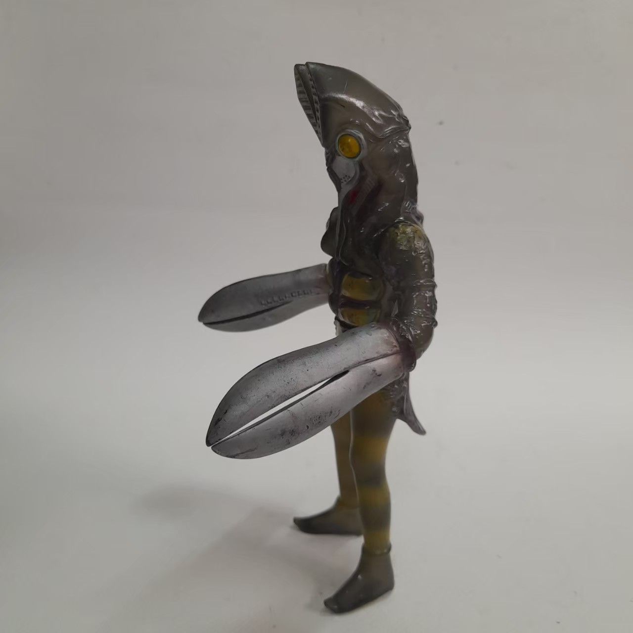 ซอฟ 6.5-7นิ้ว มีหลายภาพ มนุษย์ดาวบัลตั้น ตัวพิเศษ ตัวใส ทำสี จาก อุลตร้าแมน1 มือสองสภาพดี มีรอยบ้าง ค่อนข้างหายาก