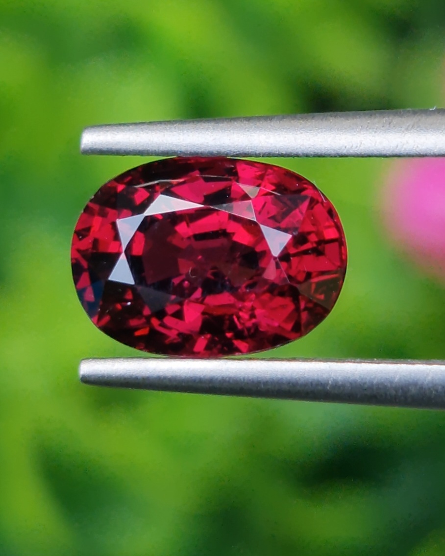 พลอย โรโดไลต์ กาเน็ท Rhodolite Garnet 2.68 กะรัต Cts.พลอยแท้ อัญมณีมงคลประจําวันเกิด เครื่องประดับพลอย
