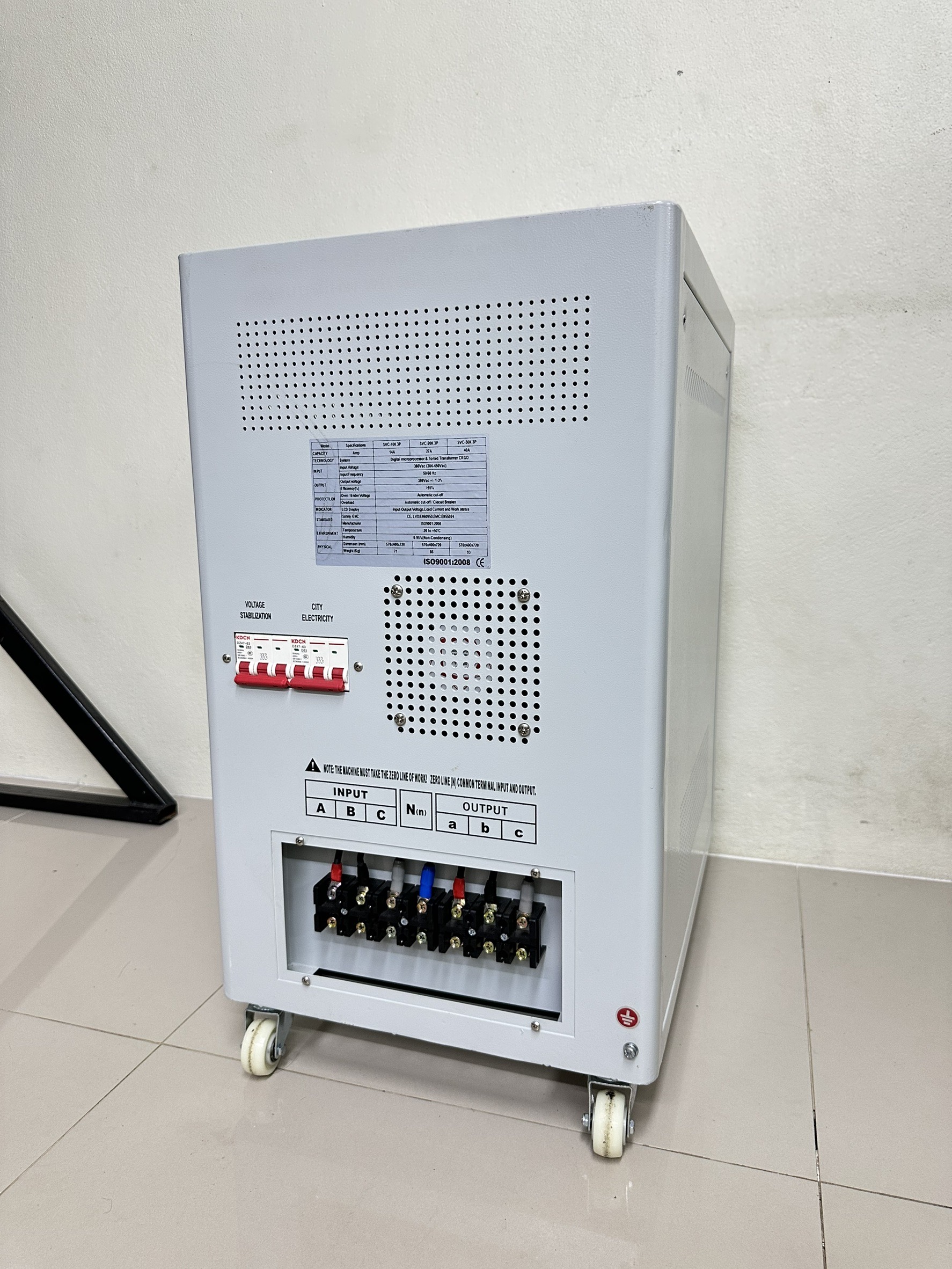 เครื่องปรับแรงดันไฟฟ้าอัตโนมัติ : SVC.10K 3P_Wifi