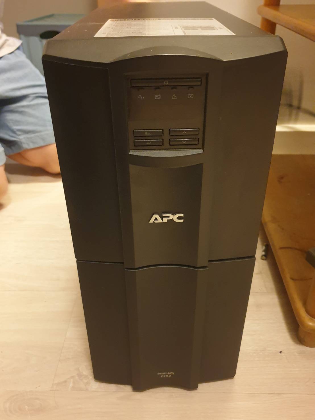 UPS เครื่องสำรองไฟ apc Smart-ups 2200 แบตเสื่อม การทำงานปกติ #ท่าไหนก็คุ้ม