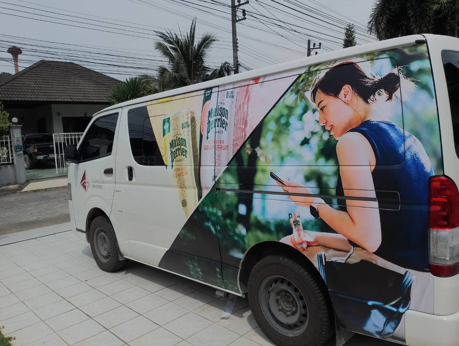 งานสติ๊กเกอร์ติดรถ