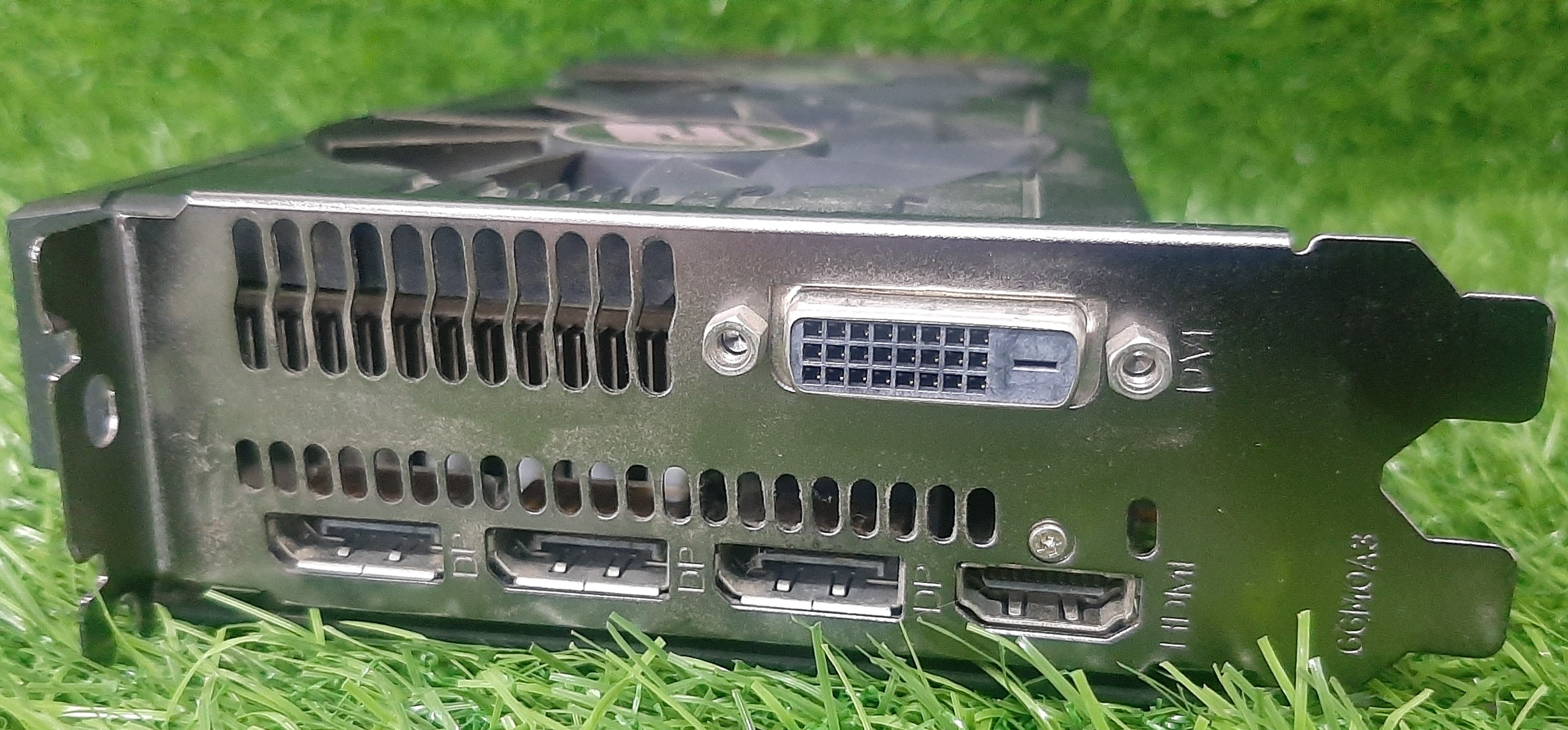 การ์ดจอ PowerColor Red Dragon Radeon RX 470 4GB GDDR5 GPU มือสอง ประกันร้าน 1 เดือน 3 x DisplayPort 1 x DVI-D 1 x HDMI