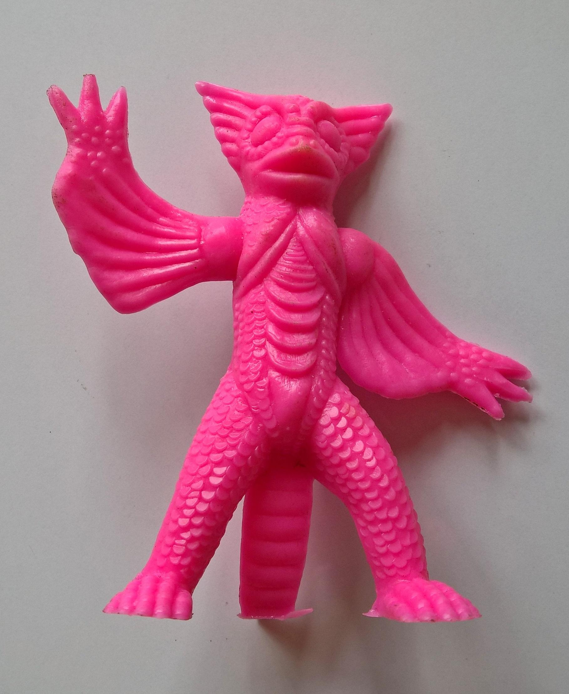 ของสะสม ตุ๊กตุ่น แอนท์ 4 นิ้ว Ants สัตว์ประหลาดสีชมพู