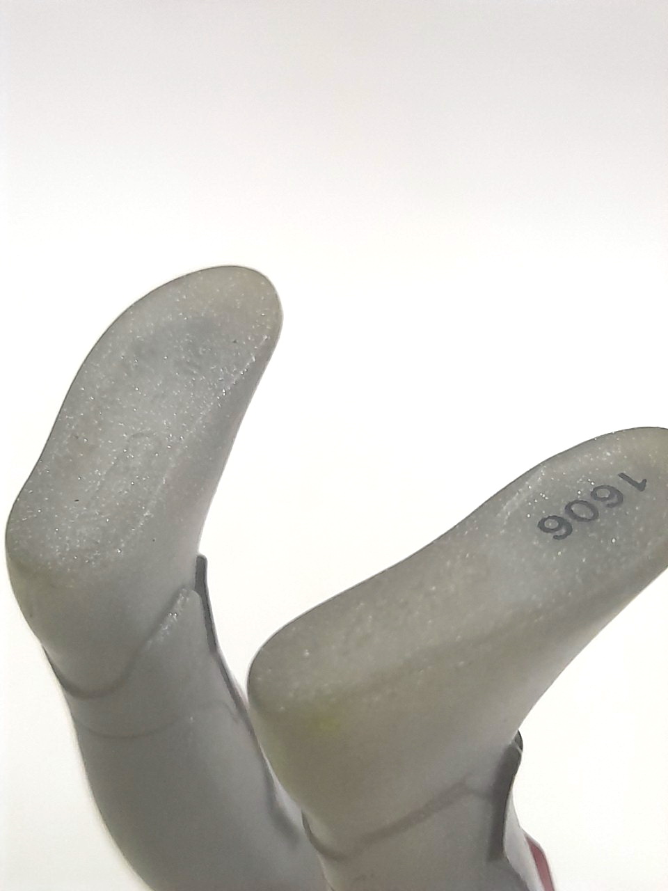 ซอฟ 5-5.5 นิ้ว อุลตร้าแมนวิคตอรี่ ตัวพิเศษ มือสอง สภาพดี มีรอยบ้าง มีปั๊มใต้เท้า