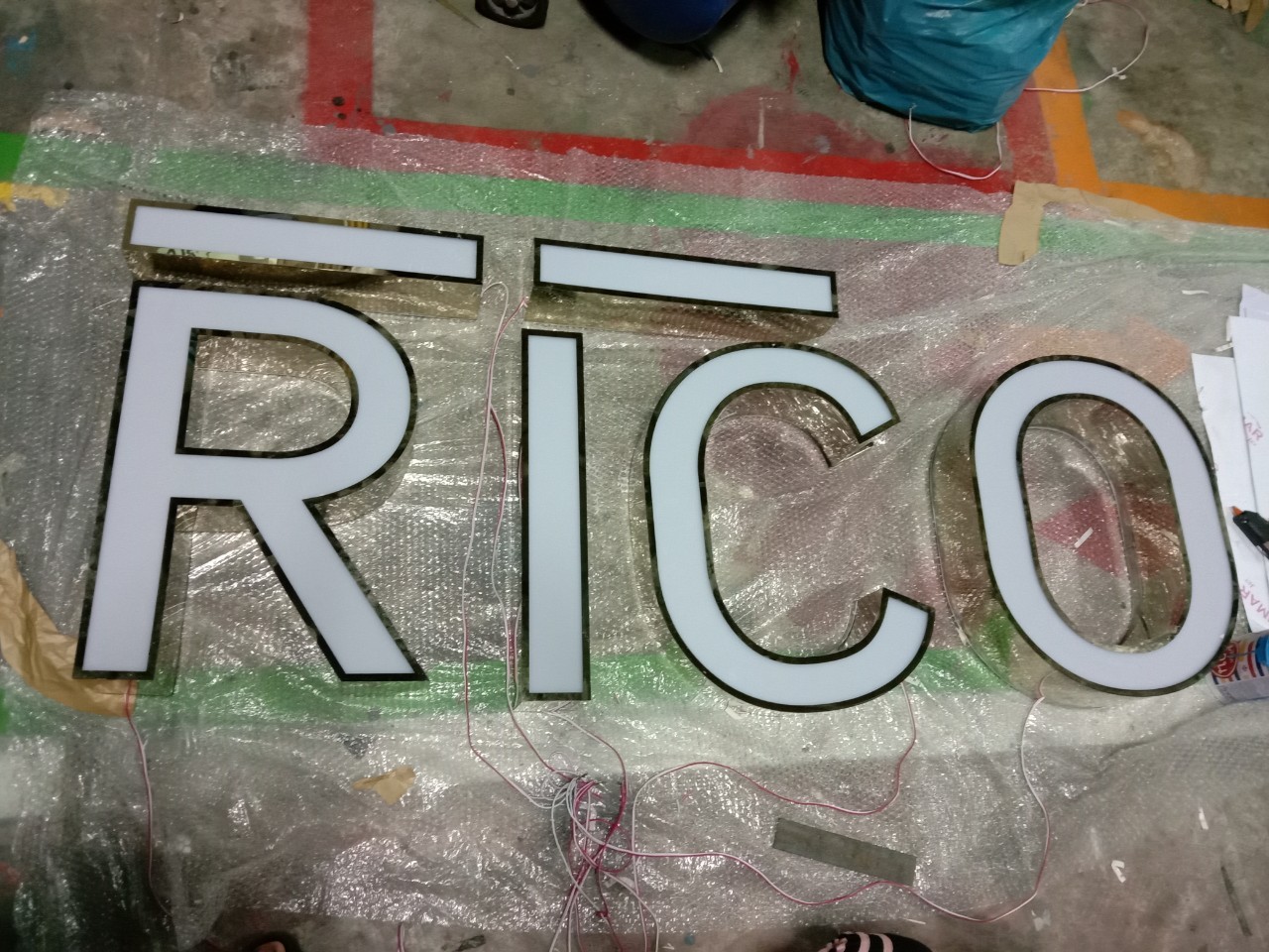 ป้ายกล่องไฟ