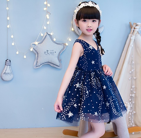 Pre-order ชุดราตรีเด็ก แขนกุด แต่งเกล็ดเงินรูปดาว กระโปรงพองสวย ซิปหลัง