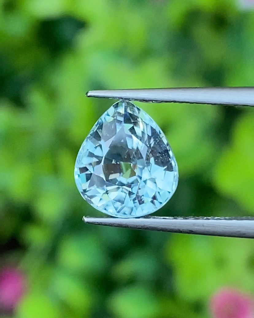 พลอย เพทาย (Zircon) 3.41 กะรัต (Cts.) พลอยแท้ อัญมณีมงคลประจําวันเกิด เครื่องประดับพลอย