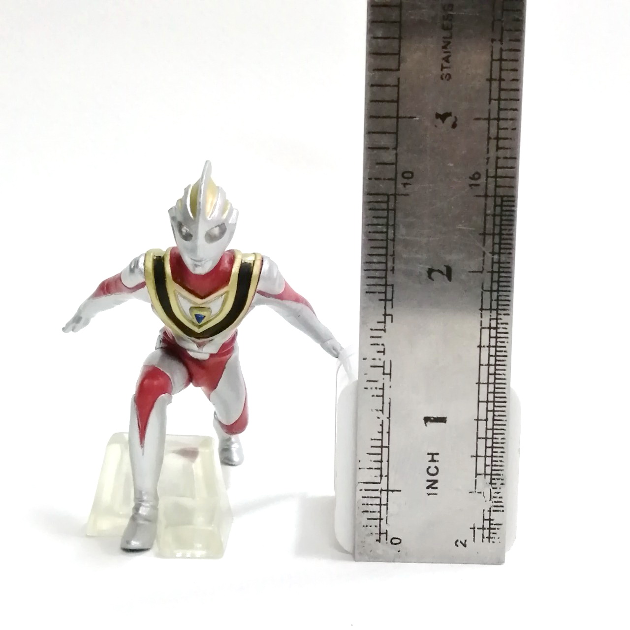 กาชาปอง อุลตร้าแมนไกอาท่าปล่อยแสง มีรอยบ้าง มีใบปิดมีน้ำแข็ง ขนาดตามรูป