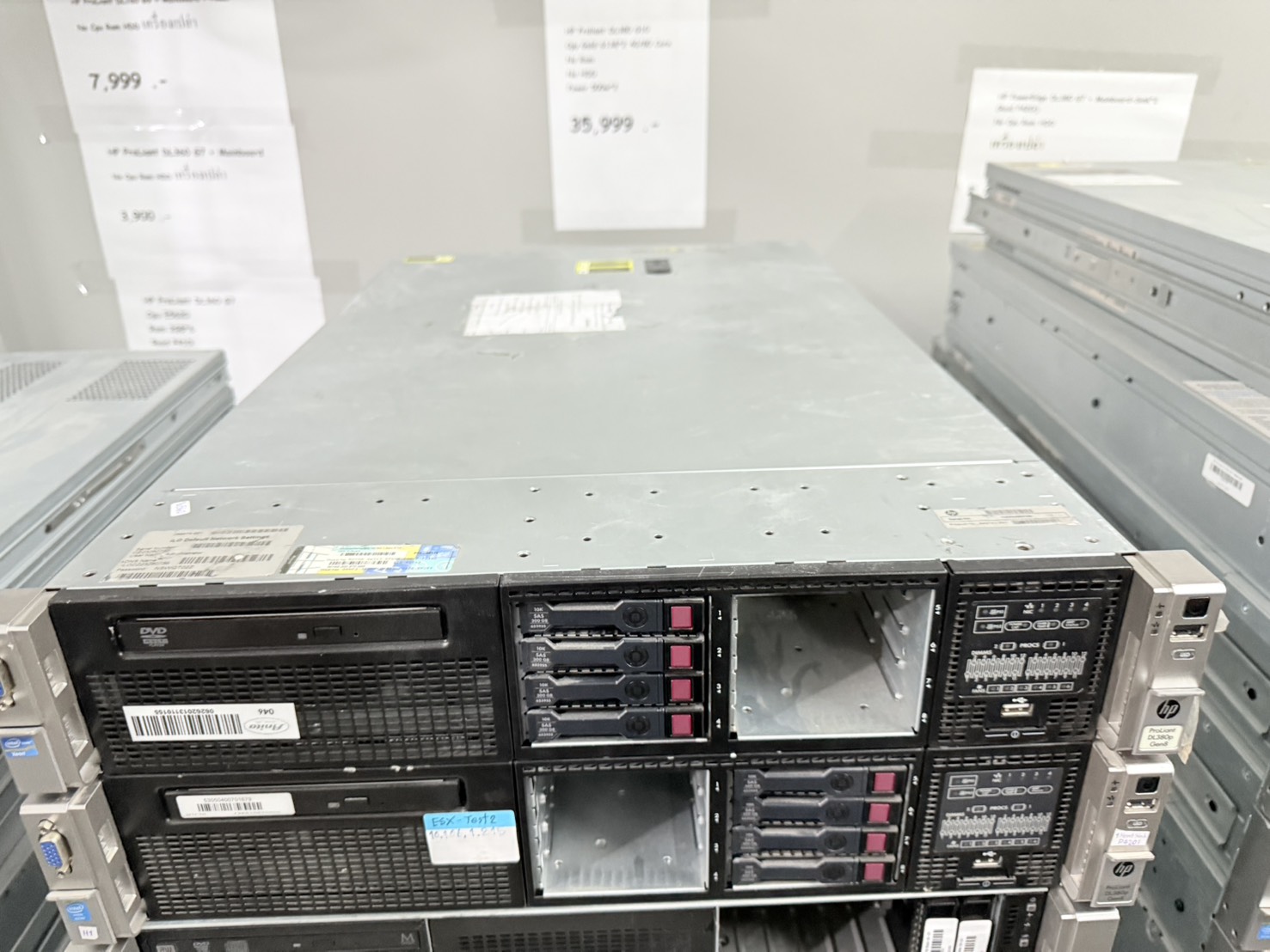 Server HP Proliant DL380 G8 Cpu E5-2650V2 X2 Ram 128 GB HDD sas 300 GB x3 Power x2