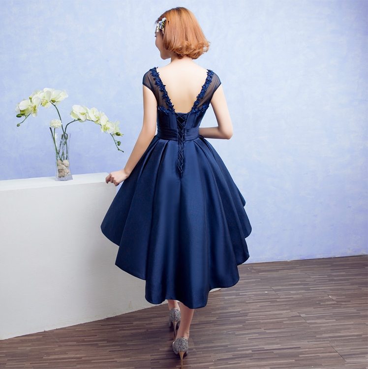 Pre-order ชุดราตรีสั้น สีน้ำเงิน แขนสั้น คอกลมกว้าง หน้าสั้นหลังยาว แต่งลูกไม้ ปักมุก เชือกผูกหลัง
