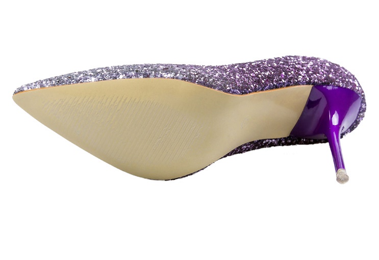 รองเท้าออกงาน รองเท้าส้นสูง แต่งกากเพชร ไล่สี สวยหรู