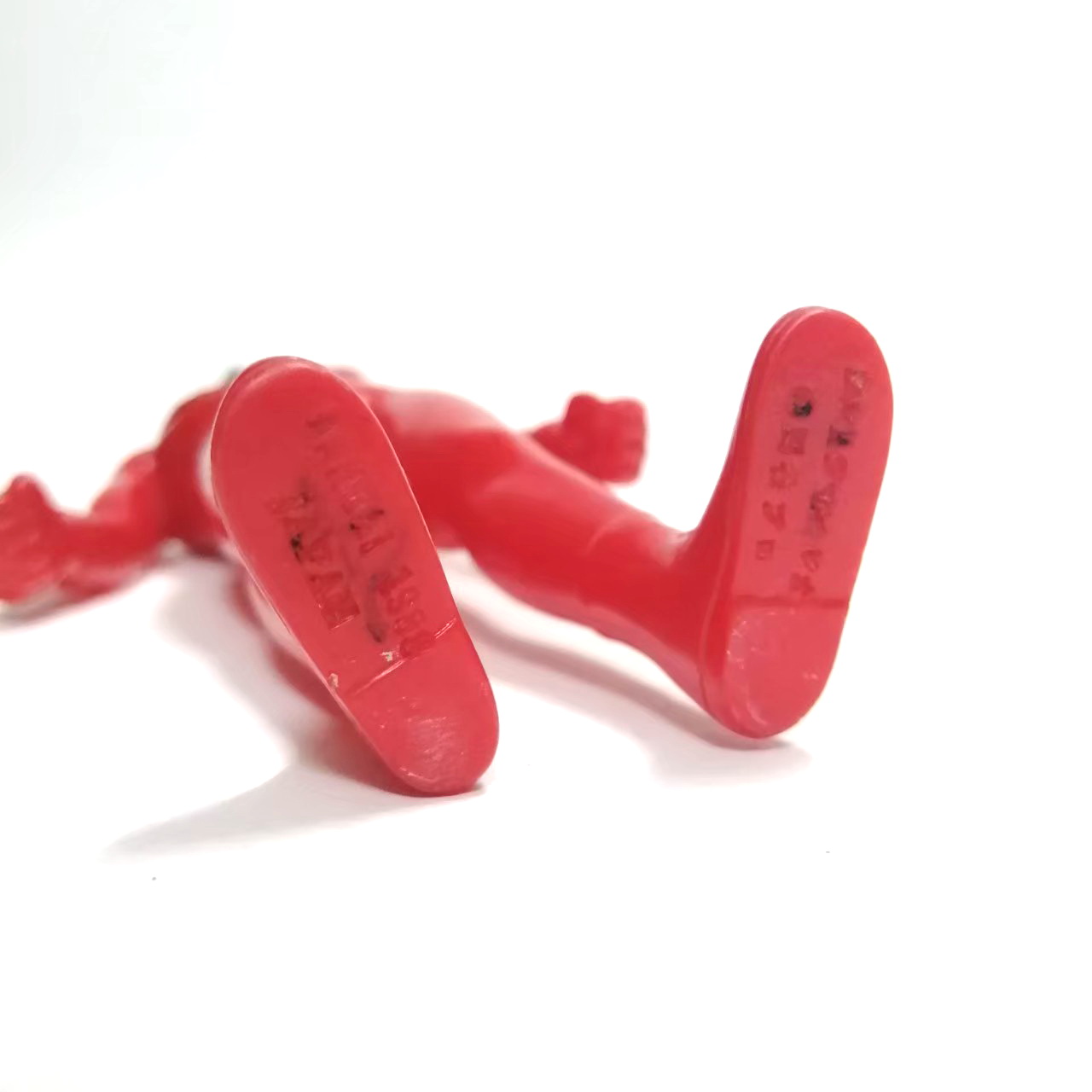 ซอฟ6.5-7นิ้วอุลตร้าแมนเลโอ มือสองสภาพดีมีรอยบ้าง