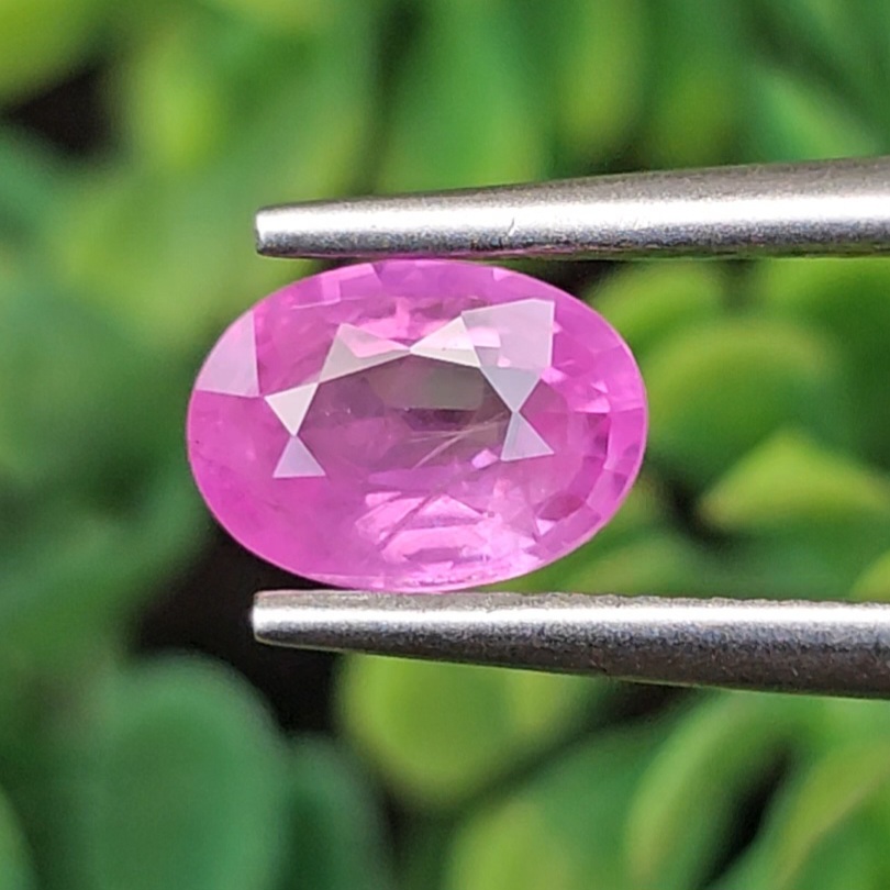 พลอย ชมพู พิ้ง แซฟไฟร์ Pink Sapphire 0.96 กะรัต (Cts.) พลอยแท้ อัญมณีมงคลประจําวันเกิด เครื่องประดับพลอย