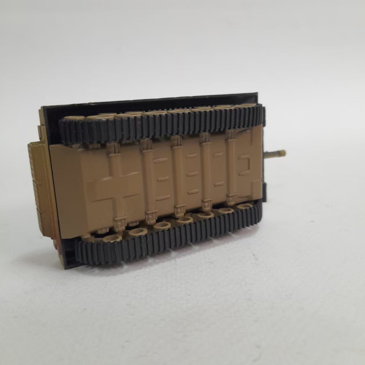 มีหลายภาพ,รถถังพลาสติกสำเร็จรูป M1A2 ทำสีแล้ว งานเก่า มือสอง สภาพดี มีรอยบ้าง