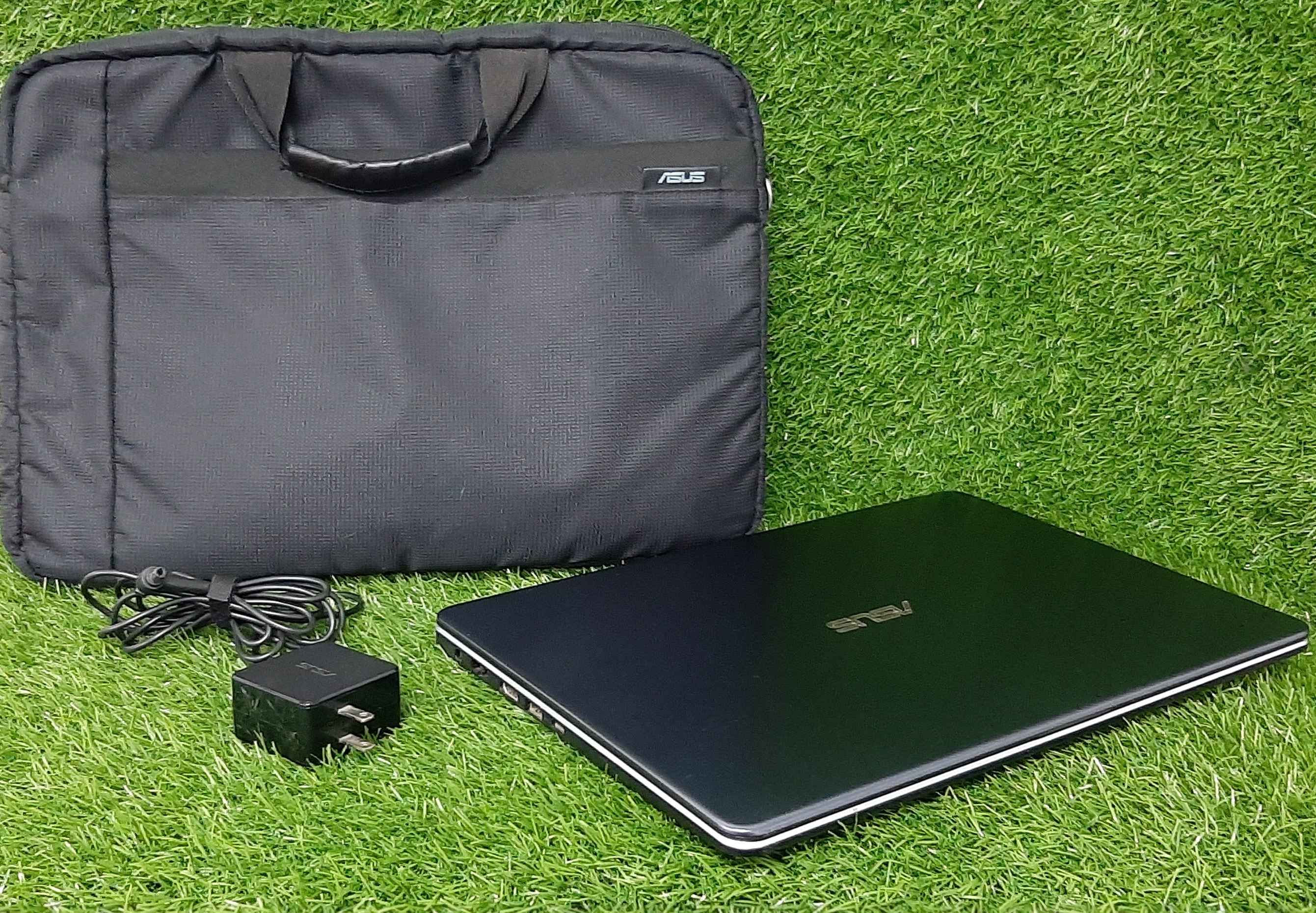 Notebook มือสอง ประกันร้าน 1 เดือน Asus X505Z (Ryzen3 2200U Ram4GB HDD1TB) พร้อม Adapter ฟรี!! กระเป๋า