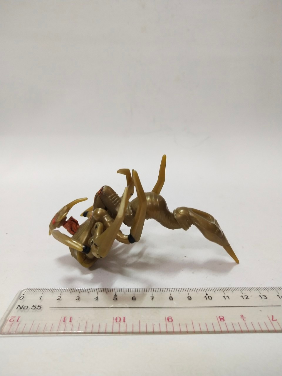 ฟิกเกอร์พลาสติก/ยางตัน เอเลียนซ์ ควีนส์ เบ็นเท็น (Alien queen ben10 ) มือสองสภาพดี ขนาดตามรูป