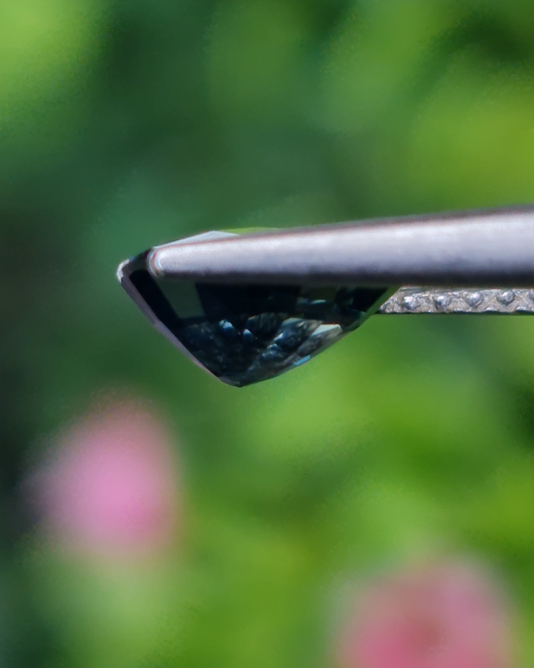 พลอย แซฟไฟร์ 3 สี Tri-Color Sapphire 1.29 กะรัต (Cts.) ดิบ (Unheated) พลอยแท้ อัญมณีมงคลประจําวันเกิด เครื่องประดับพลอย