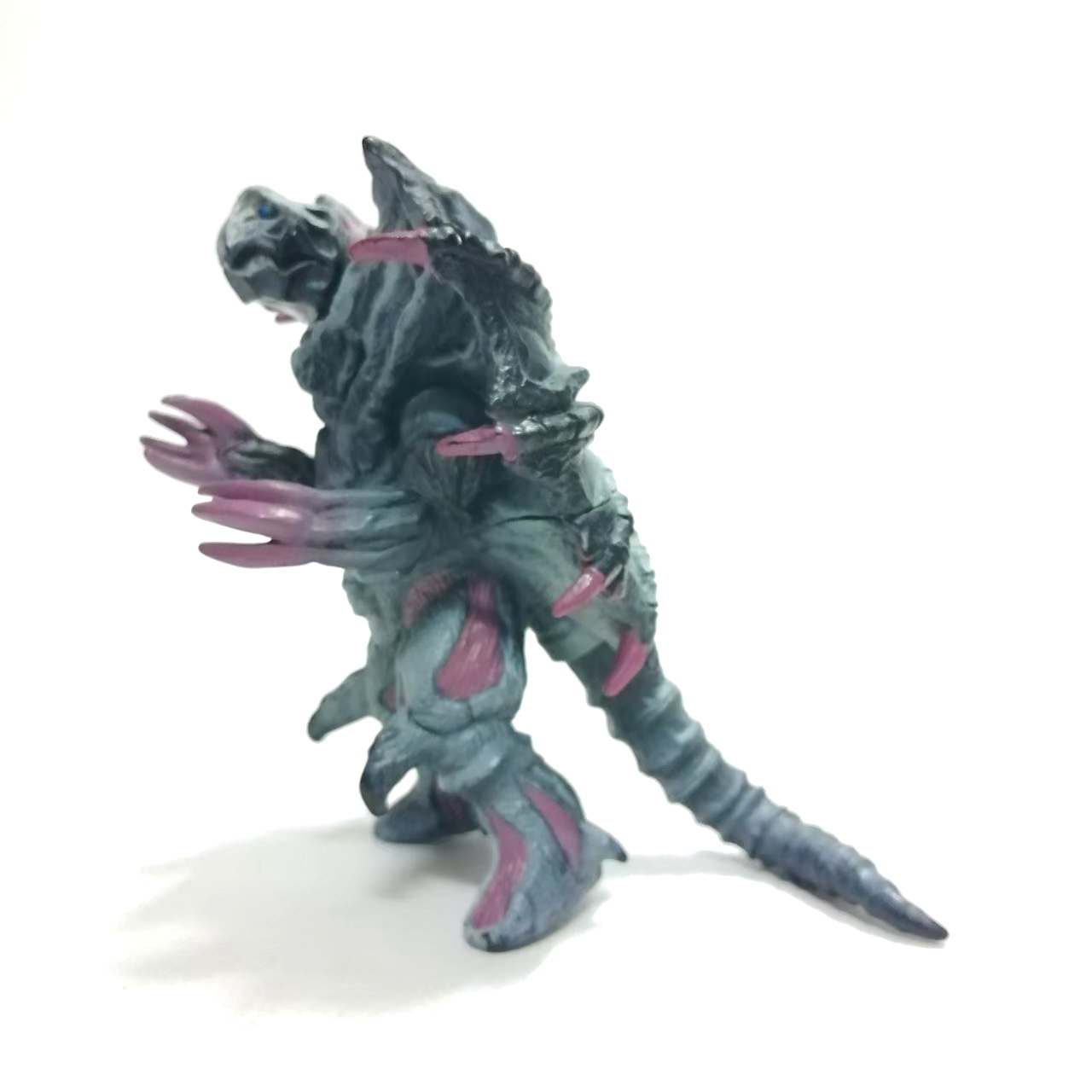 ซอฟ4นิ้ว ไซโซเมซาร์ป ศัตรูของอุลตร้าแมนไกอา มือสองสภาพดีมีรอยบ้าง