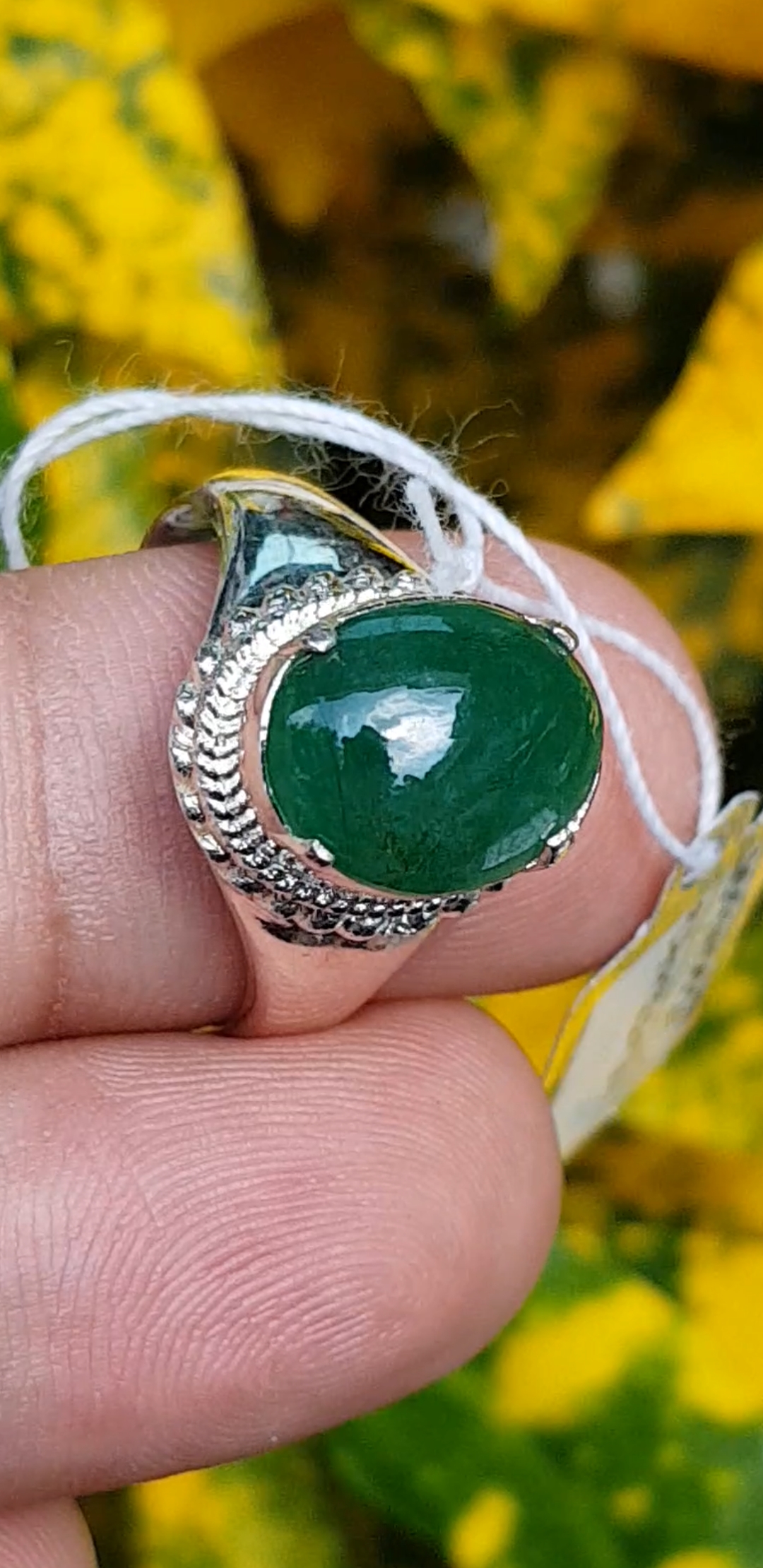 หยก พม่า แท้ Jade แหวนหยก 翡翠戒指 (Jadeite ring) 2.30 กะรัต (Cts.) (Size) 57 ดิบ ไม่ผ่านการปรับปรุง (Type A) พม่า (Myanmar)