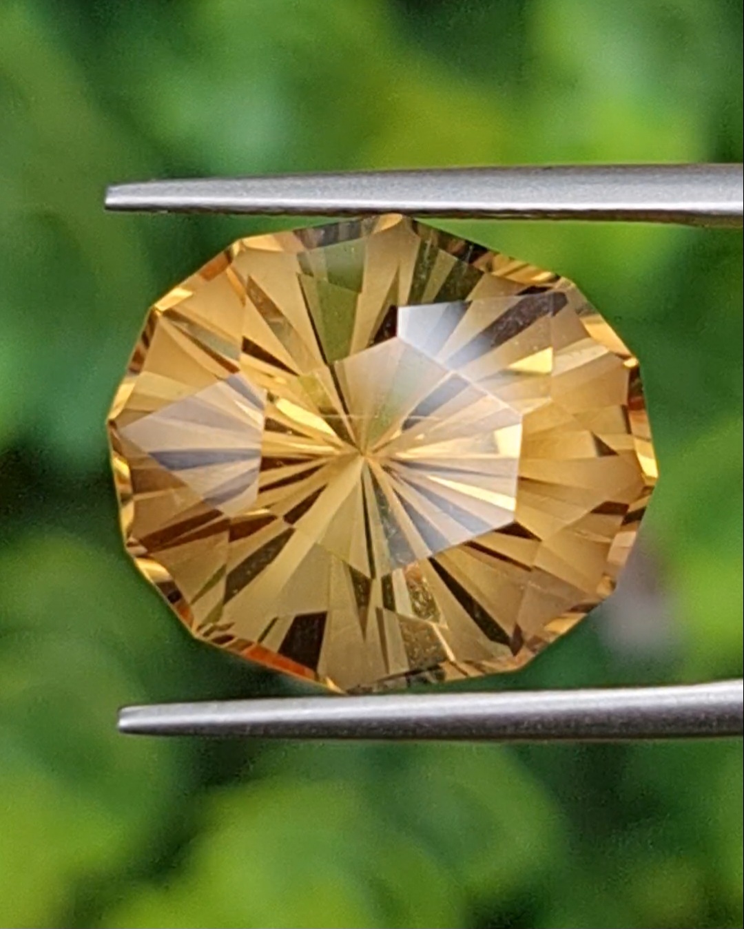พลอย ซิทริน Citrine 12.11 กะรัต (Cts.) พลอยแท้ อัญมณีมงคลประจําวันเกิด เครื่องประดับพลอย