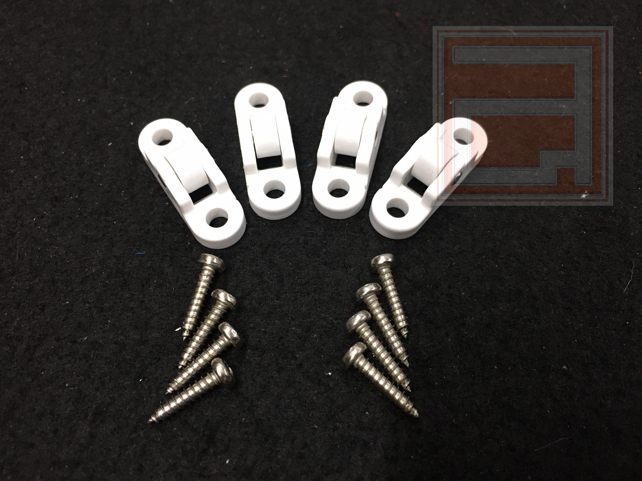 ล้อมุ้งพลาสติก สำหรับบานเลื่อน PVC (รุ่นใหม่)