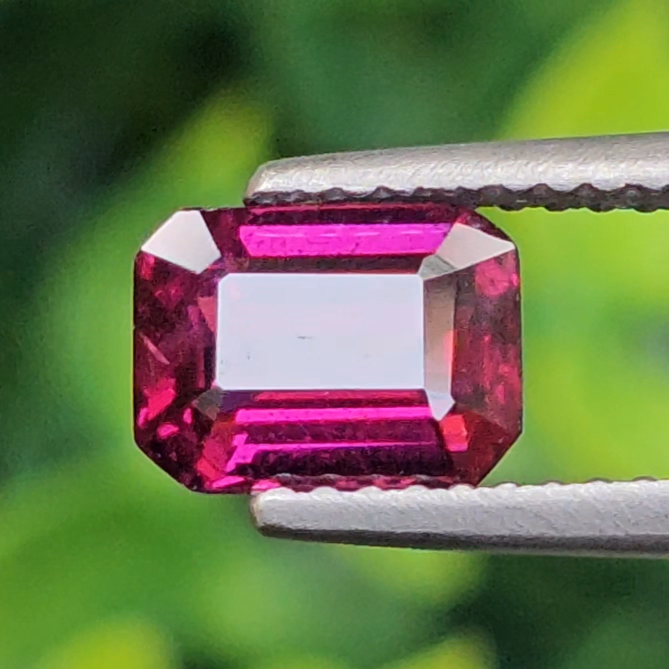 พลอย อุมบาไลต์ การ์เน็ต Umbalite Garnet 1.63 กะรัต (Cts.) ดิบ Unheated พร้อมใบเซอร์ พลอยแท้ อัญมณีมงคลประจําวันเกิด เครื่องประดับพลอย