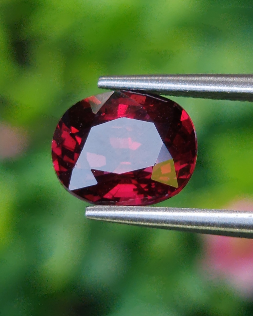 พลอย โรโดไลต์ กาเน็ท Rhodolite Garnet 3.04 กะรัต Cts.พลอยแท้ อัญมณีมงคลประจําวันเกิด เครื่องประดับพลอย