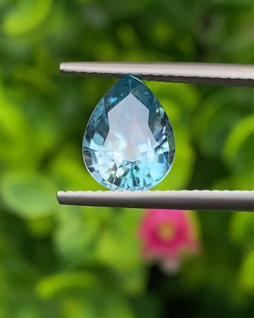 พลอย เพทาย Natural Zircon 3.10 กะรัต (Cts.) พลอยแท้อัญมณีมงคล ประจําวันเกิด เครื่องประดับพลอย